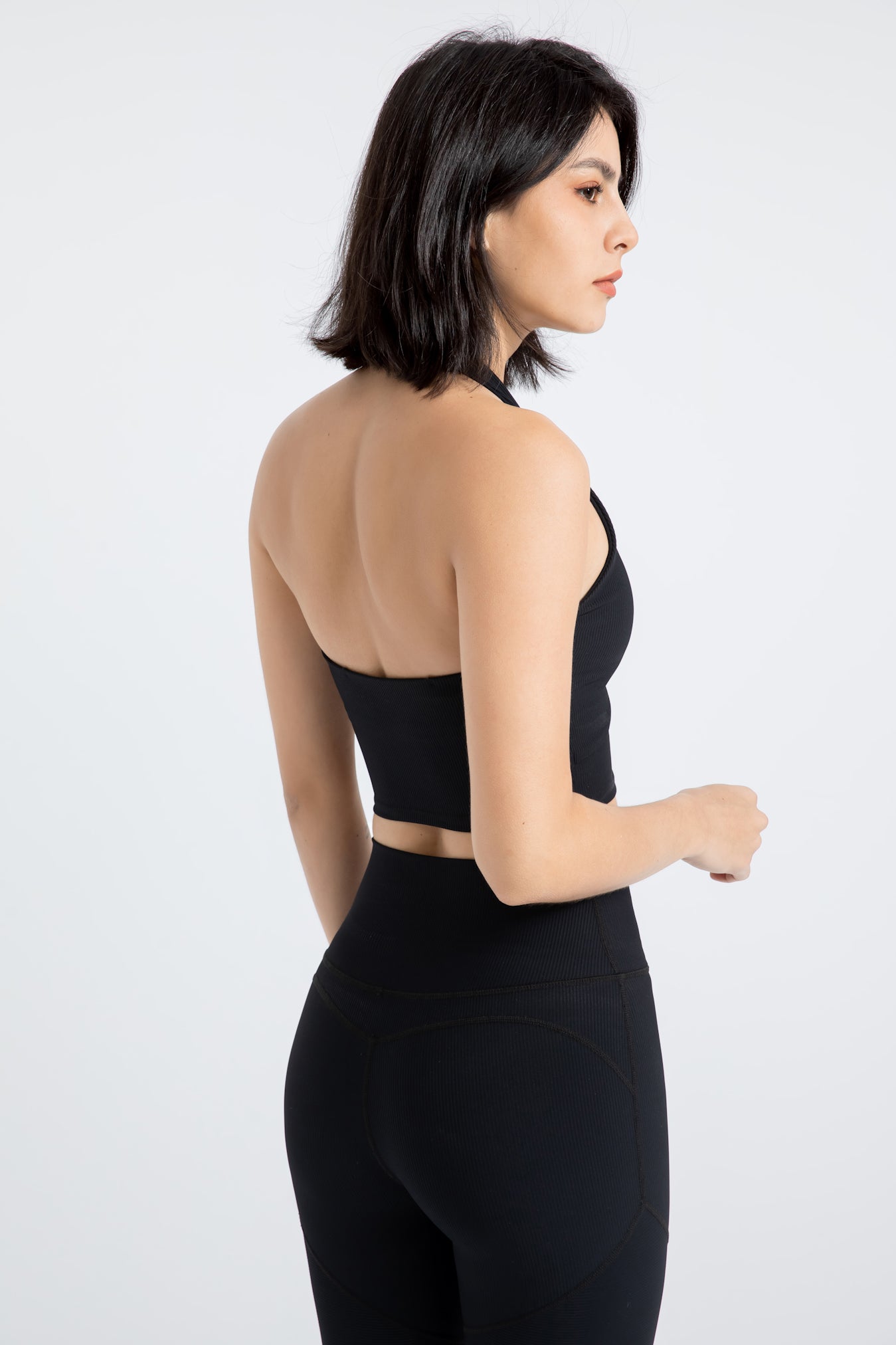 Soft and skin-friendly halter neckYOGA BRA