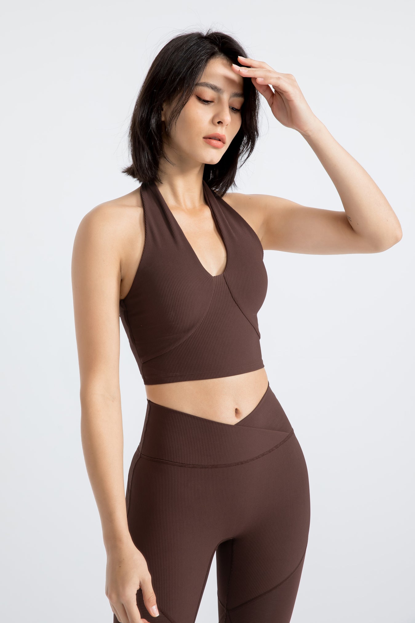 Soft and skin-friendly halter neckYOGA BRA